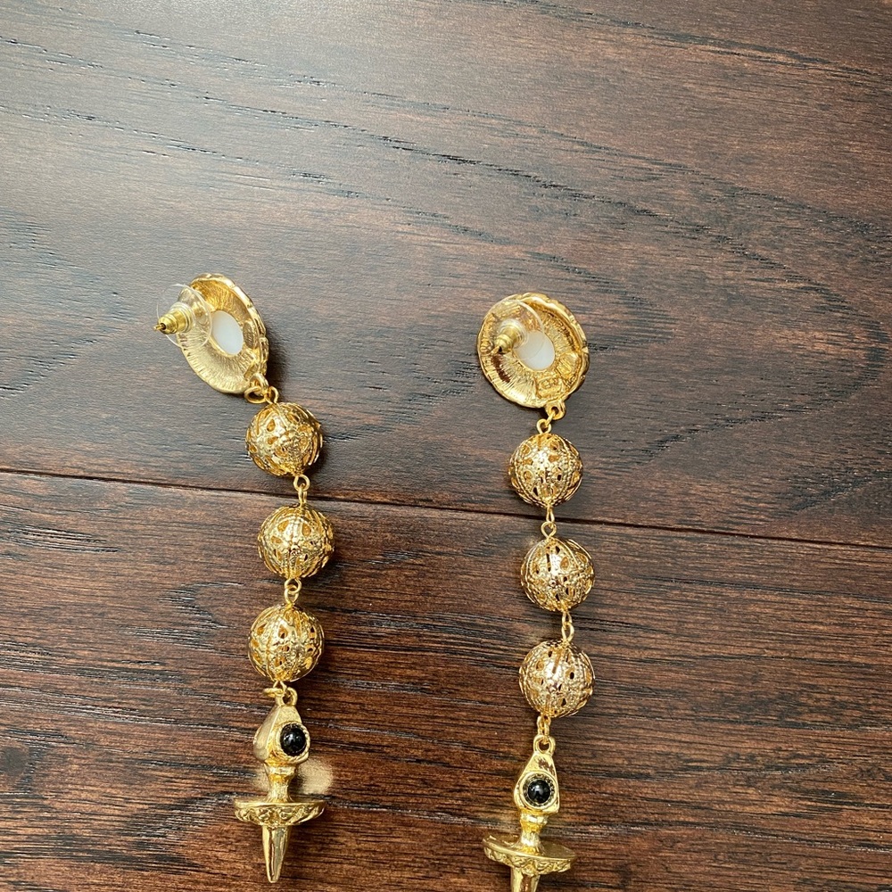 Earring - Picture 2 of 2